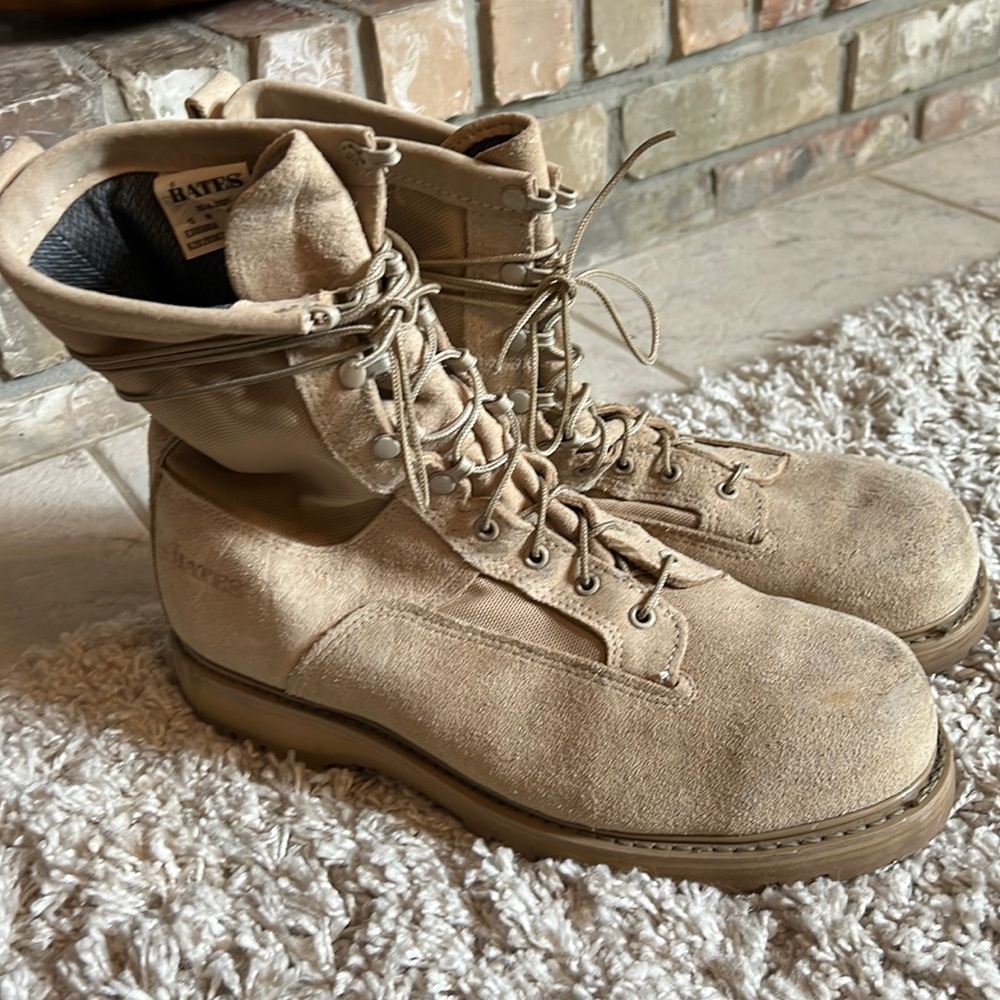 Vibram Bates military boots size 12, wide tan leather
